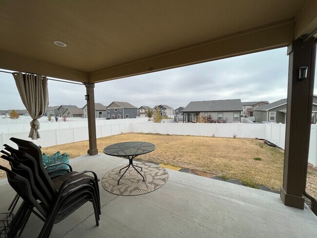 Building Photo - Beautiful Home in Windsor