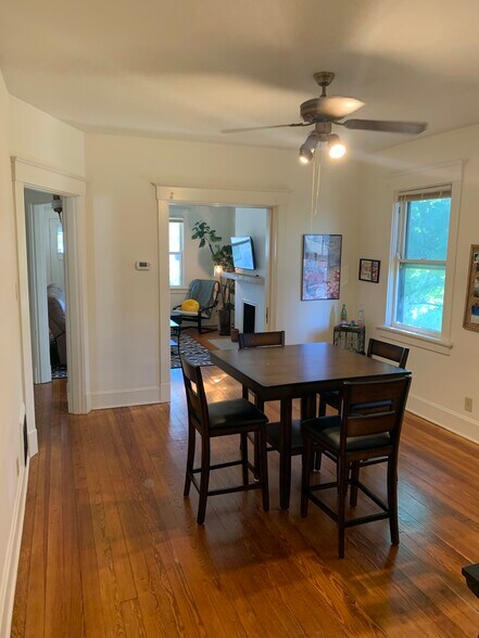 Dining room area - 3402 Brotherton Rd