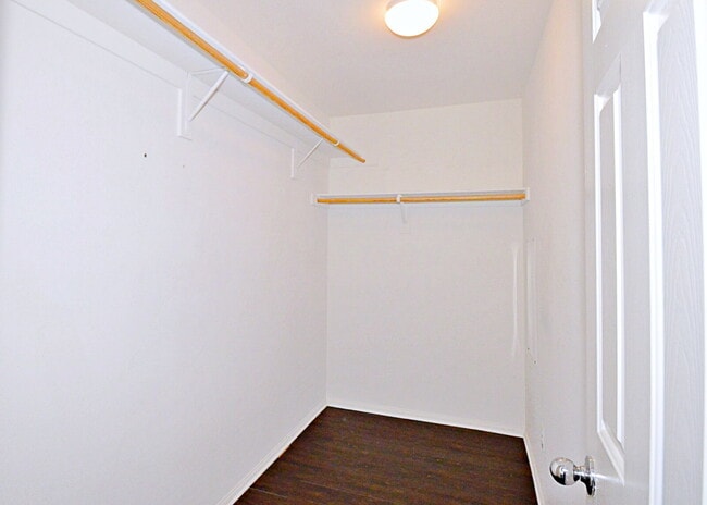 Building Photo - ** MOVE IN BONUS of $500.00 ** (If an agreement is signed by April 30th 2026) "Charming 3 Bed, 2....