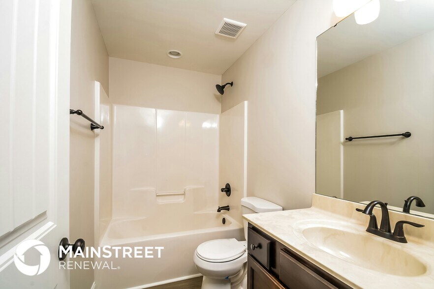 Building Photo - 39 Wood Green Dr