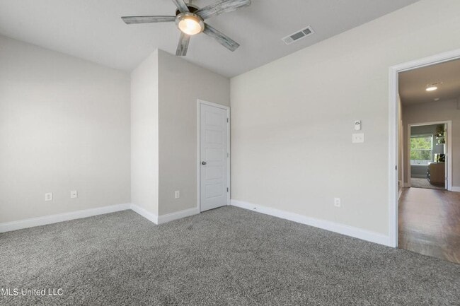 Building Photo - 12213 Savannah Cir