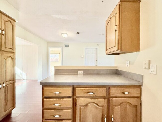 Building Photo - 13788 Montego Dr