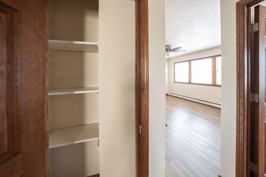 Building Photo - 3505 S West Ave