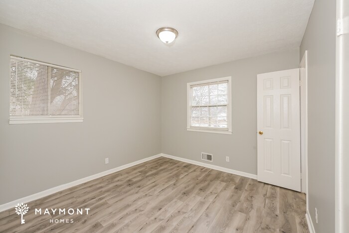 Building Photo - 2820 Rex Rd