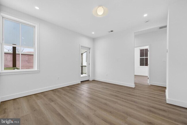 Building Photo - 117 N 21st St