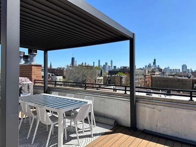 Building Photo - 1930 N Halsted St