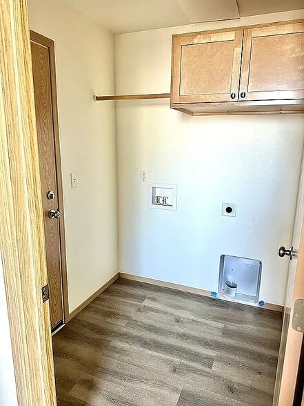 Building Photo - 4412 Alpine Way
