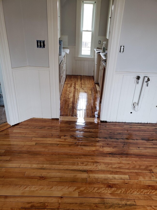 Building Photo - 32 Hevey St