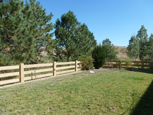 Building Photo - 3524 Huron Peak Ave