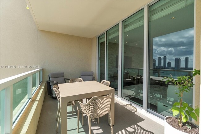 Building Photo - 3340 NE 190th St