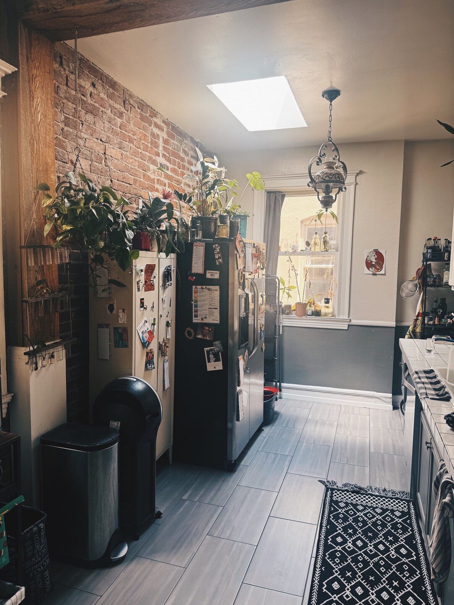 Large Kitchen - 1301 N Ogden St