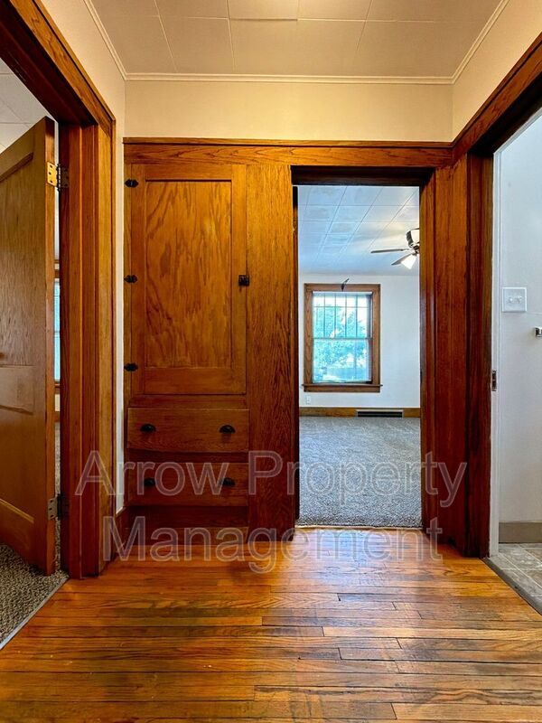 Building Photo - 415 N 32nd St