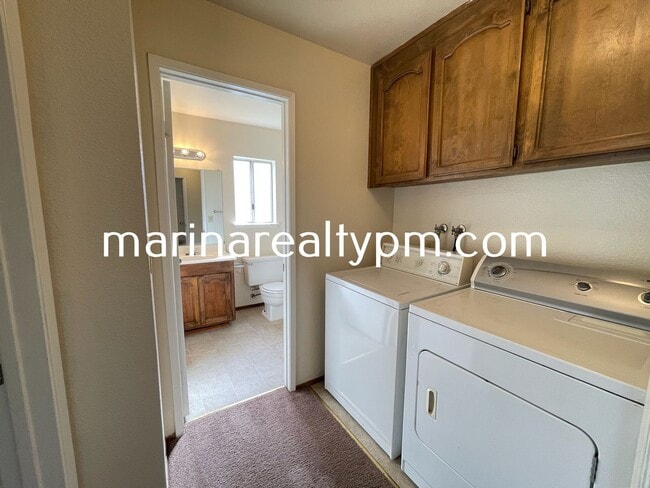 Building Photo - 2 bed 2 bath single family home in established neighborhood in City of Suisun