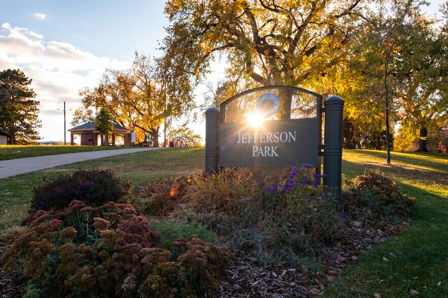 jefferson park - 2240 N Clay St