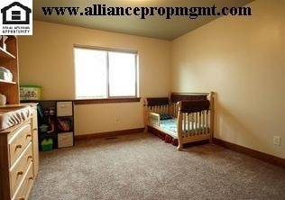 Building Photo - Centrally-located 3 bedroom home with paved RV parking.