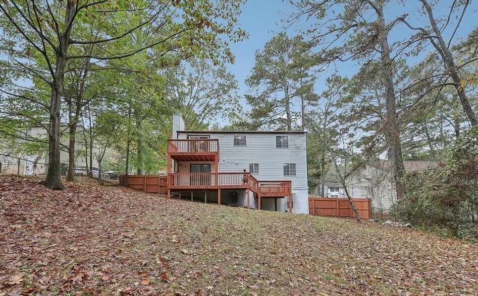 Building Photo - 2080 Singer Way