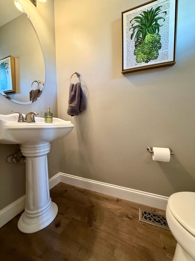 Building Photo - Stunning 3-Bedroom/2-Bathroom Townhouse in Perkasie! Available Mid July!