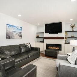 Building Photo - 205 Lake Hills Rd