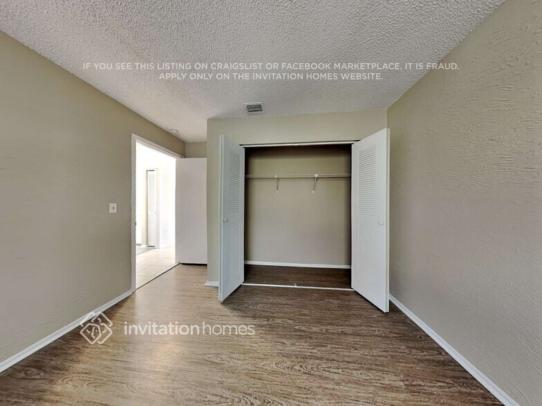 Building Photo - 8695 Indian River Run S