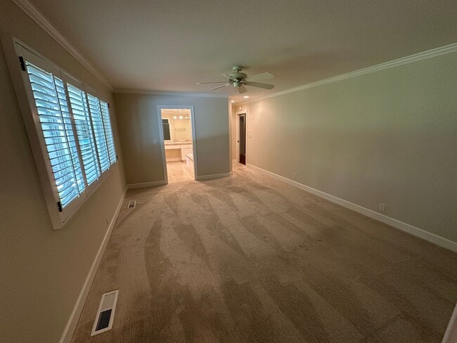 Building Photo - 5 Bed 3 Bath In Alamo W/ Pool