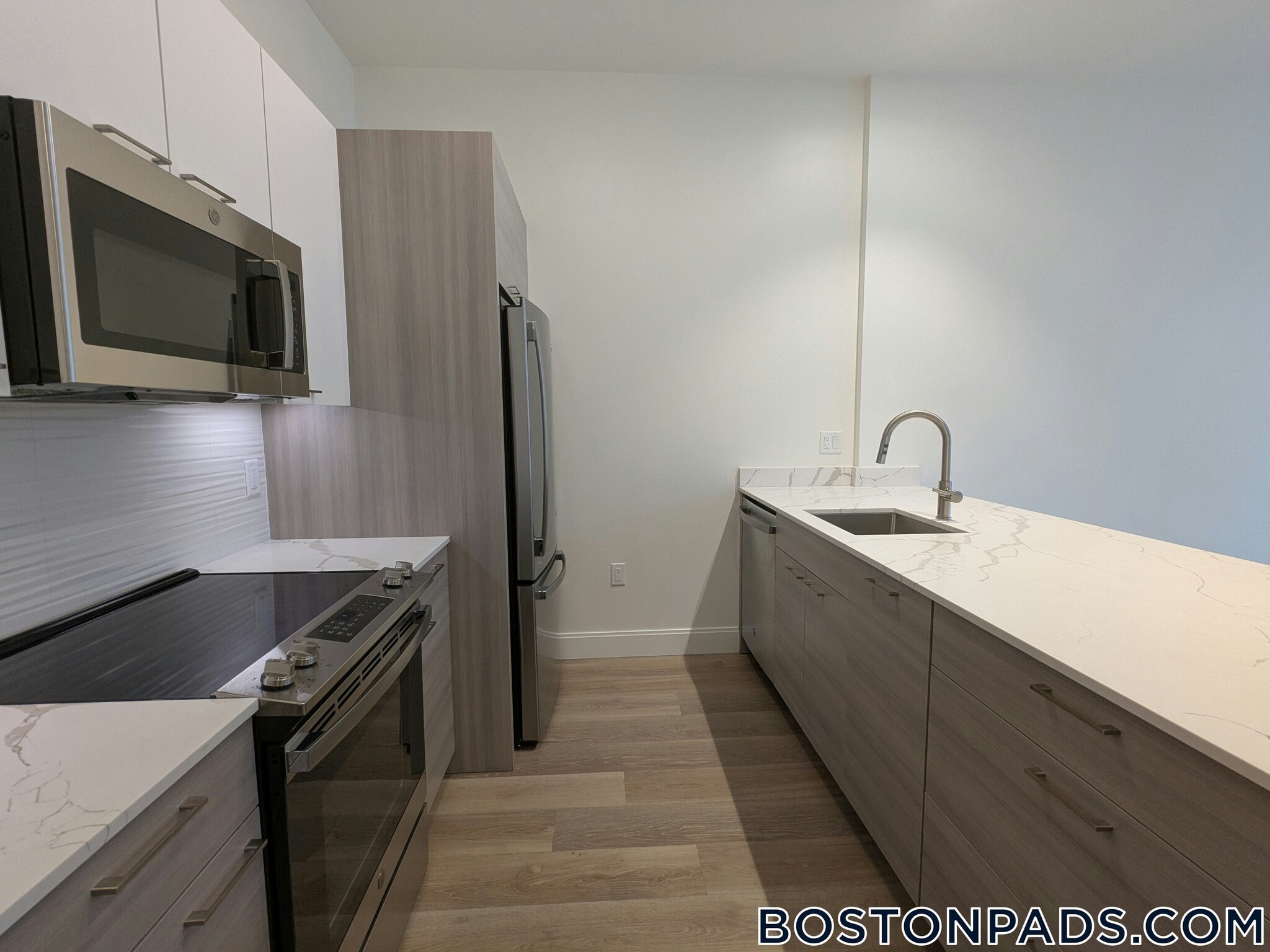 Building Photo - 1079 Commonwealth Ave