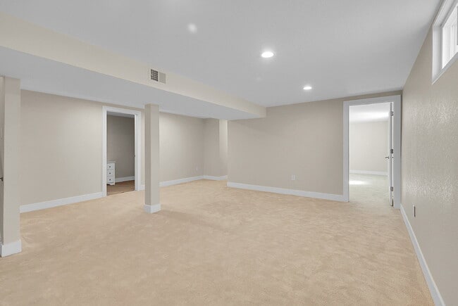 Building Photo - $3,195.00, 4 bed, 3 bath located in Arvada.