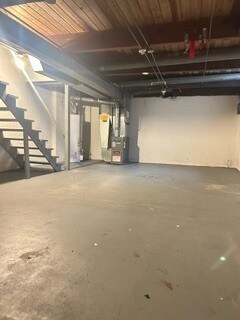 Building Photo - 1302 Northfield Ave NE