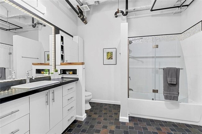 Building Photo - 878 Peachtree St NE