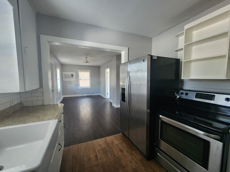 Kitchen & Living Room - 2927 38th Ave N
