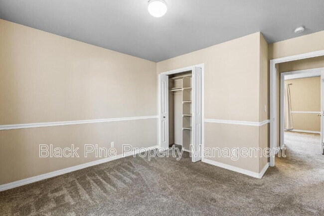 Building Photo - 541 S Canvasback Way