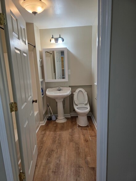 Building Photo - 2135 Masonwood Cir