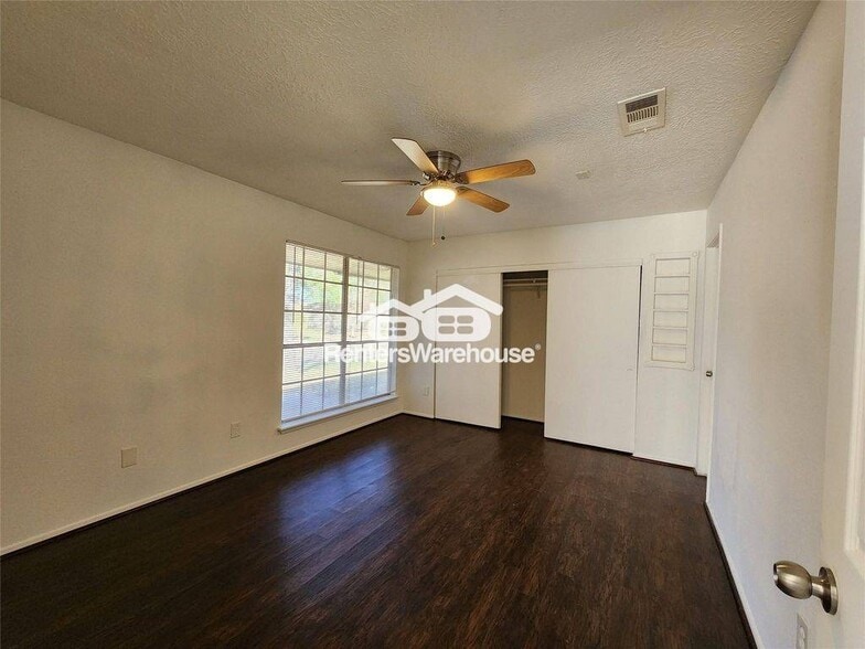 Building Photo - 2446 Autumn Springs Ln