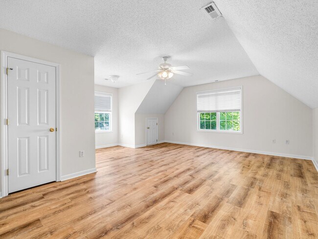 Building Photo - 217 Derby Downs Dr