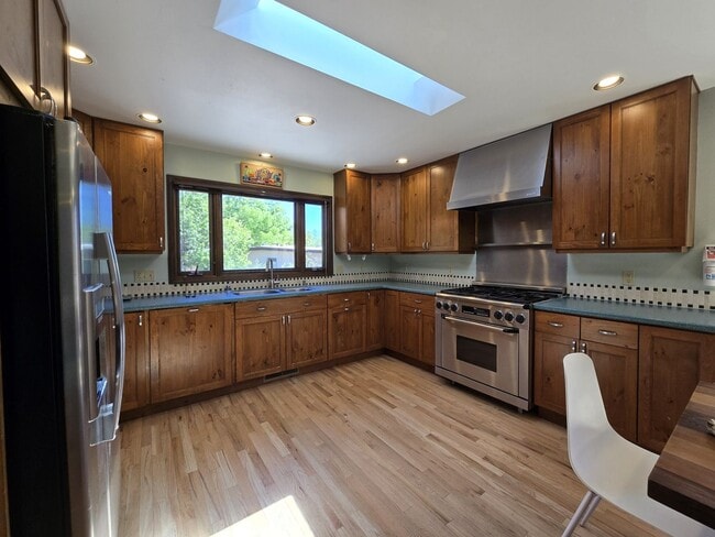 Building Photo - Turnkey Barranca Mesa Cul-de-sac Home