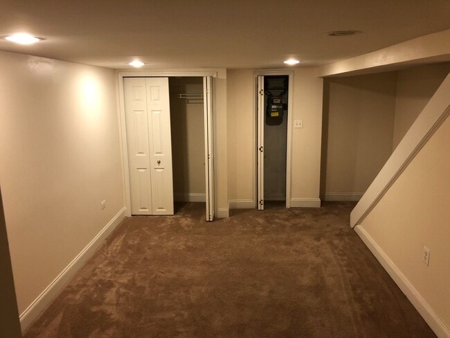 Building Photo - *COMING SOON* Beautiful, Spacious Townhome...
