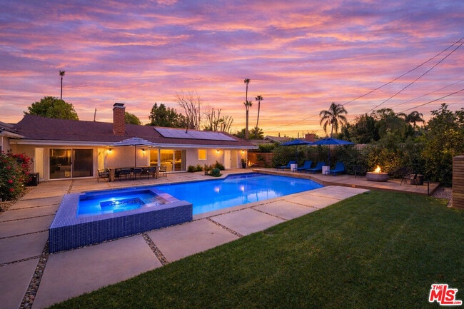 Building Photo - 4731 Deseret Dr