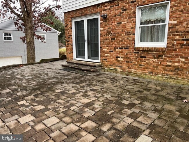 Building Photo - 6830 Pacific Ln