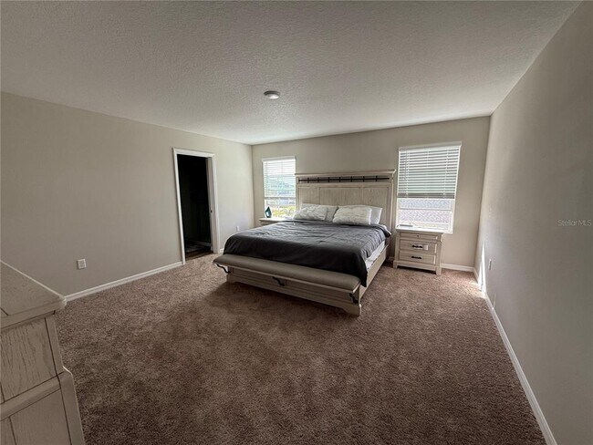 Building Photo - 3464 Dahlia Dr