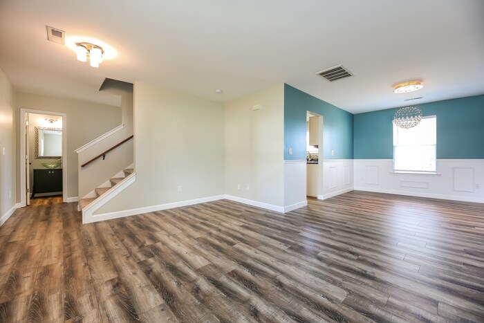 Building Photo - 410 Revis Creek Ct