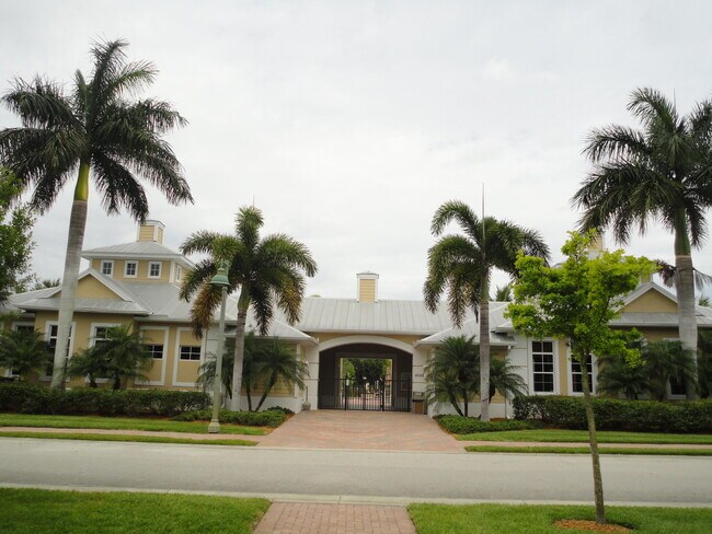 Building Photo - 1825 Bridgepointe Cir