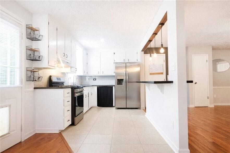 Building Photo - 3820 Menloe Way