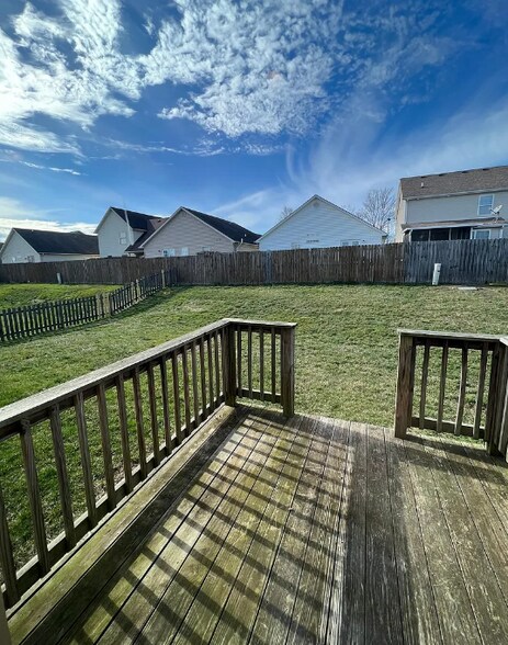 Building Photo - 2812 Burnt Mill Rd