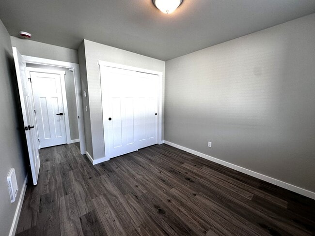 Building Photo - 207 S Razor Clam Dr SW