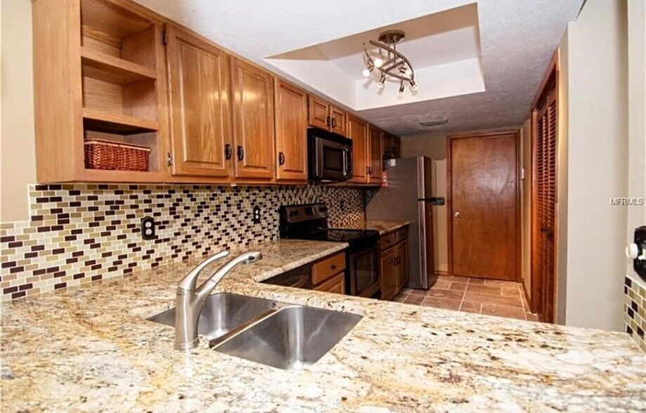 Building Photo - 11408 Galleria Dr