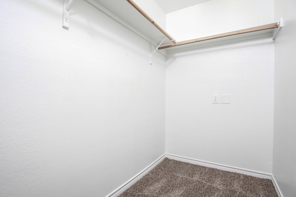 Building Photo - 1172 Tomahawk Dr