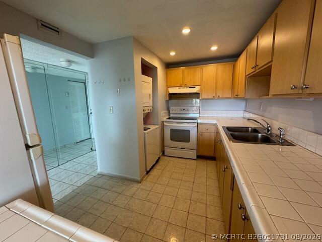 Building Photo - 10000 NW 80th Ct