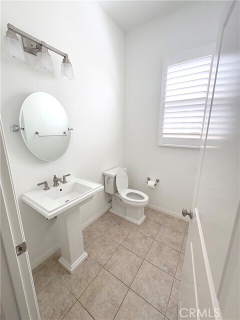 Building Photo - 89 Field Poppy