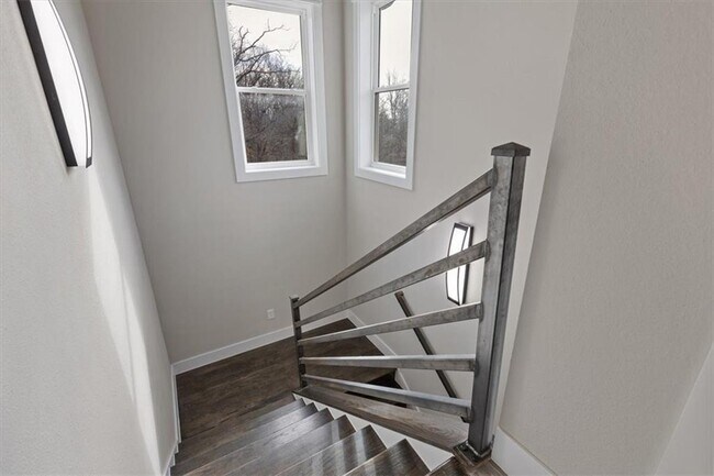 Building Photo - 3 Pickering Dr