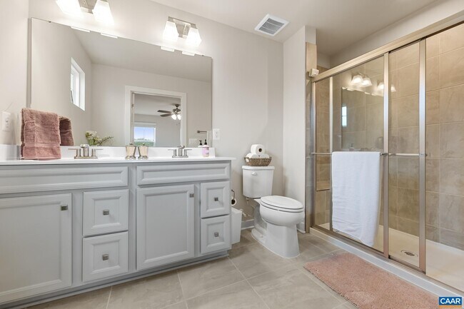 Building Photo - 34 GUNNISON Dr