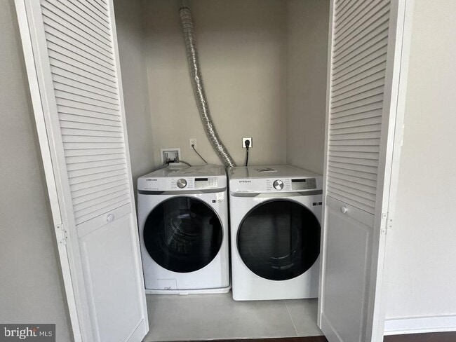 Building Photo - 8618 Jones Mill Rd